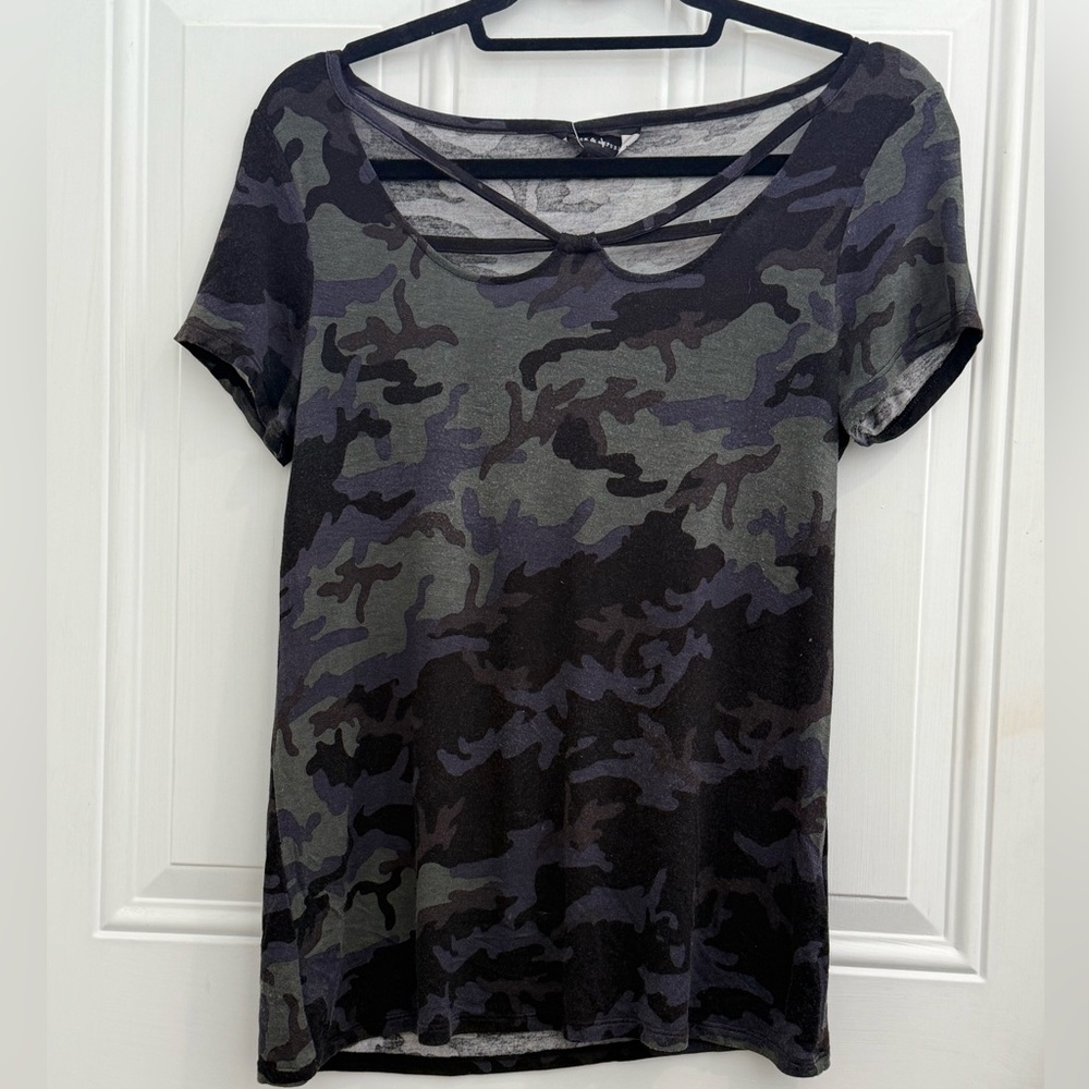 Rock & Republic Purple Green Camo Strappy Crisscross Neck Rayon Blend Top XS